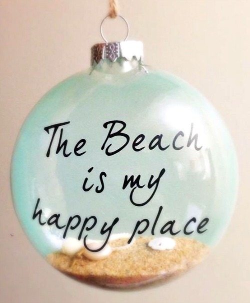 Beach Christmas Decorations & Ideas Inspired by Sea, Sand 