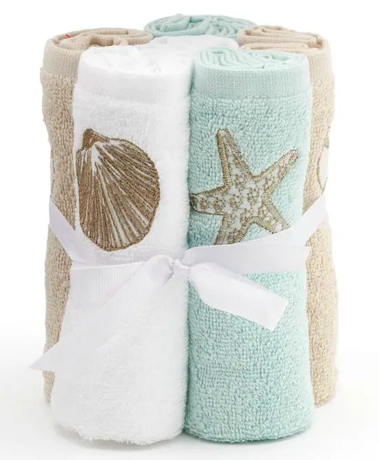 Decorate your Bathroom with these Beach Themed Accessories