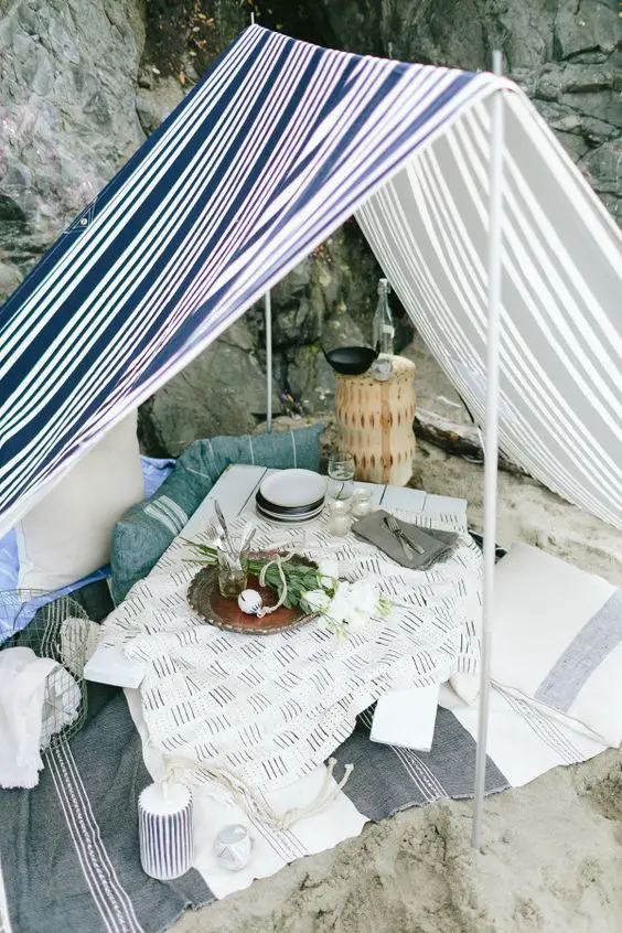 19 Fabulous Beach Picnic Ideas - Beach Bliss Living